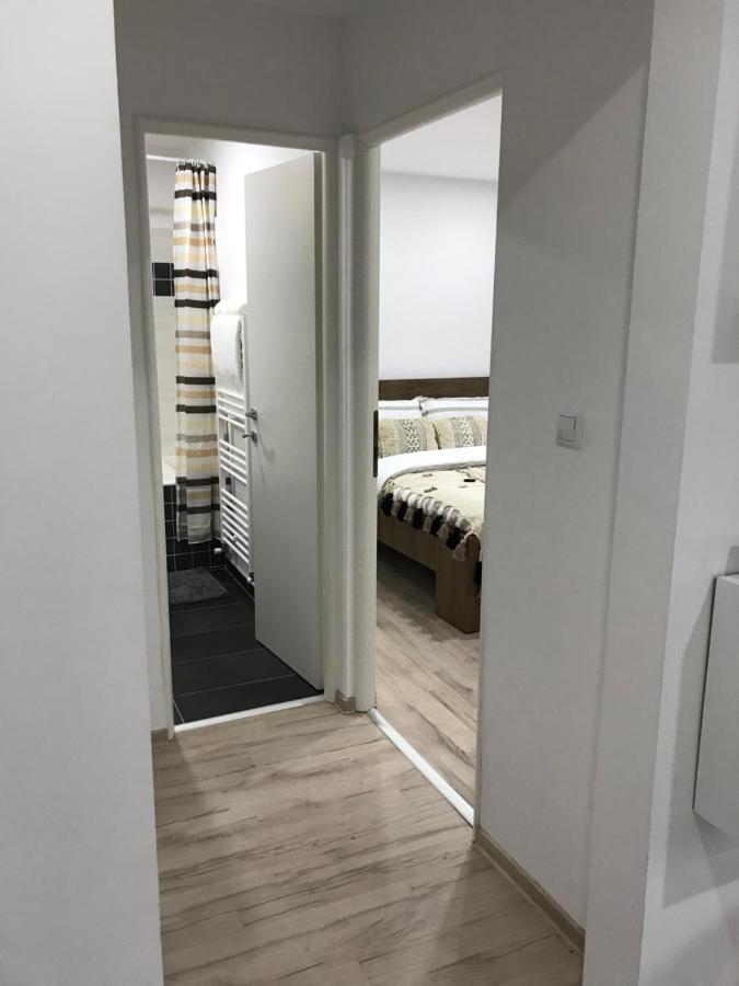 Comfy Apartment - Free Private Parking,Ac,Wi-Fi Carei Exteriér fotografie
