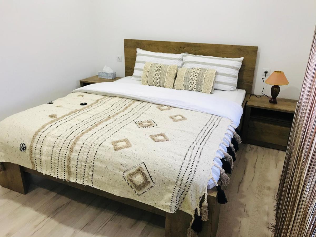 Comfy Apartment - Free Private Parking,Ac,Wi-Fi Carei Exteriér fotografie
