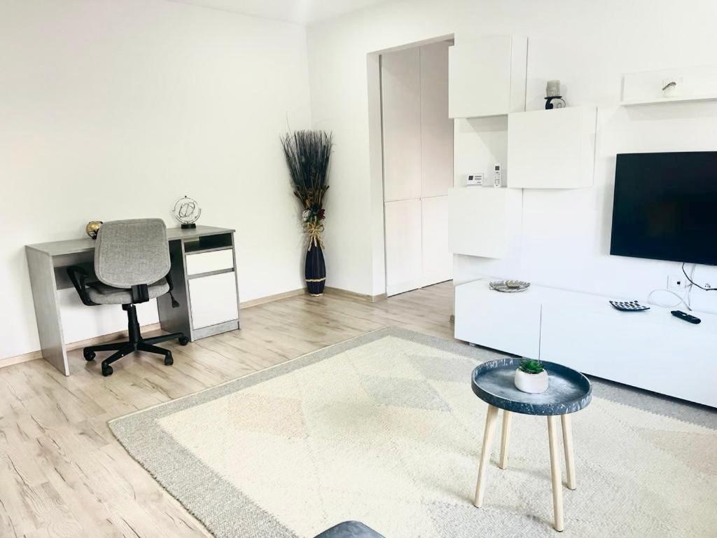 Comfy Apartment - Free Private Parking,Ac,Wi-Fi Carei Exteriér fotografie
